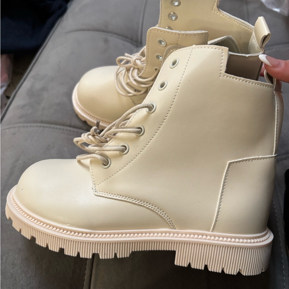 Girls Chic Cream Lace-Up Combat Boots